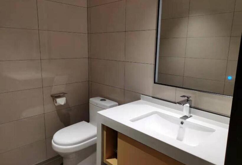 호텔 City Comfort Inn Jingzhou Fantawild Shashi Middle School