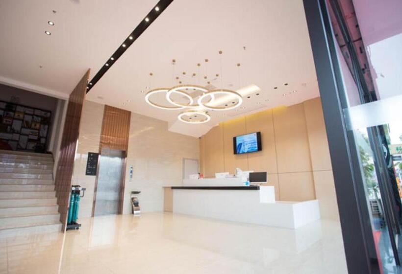 호텔 City Comfort Inn Luzhou Jiangyang District Wancheng International