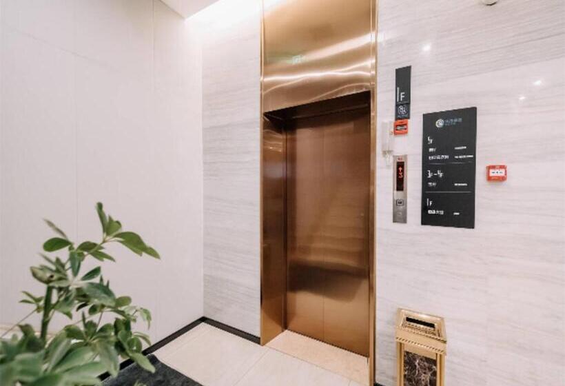 Отель City Comfort Inn Nanchang Dream World Xiejiacun Metro Station