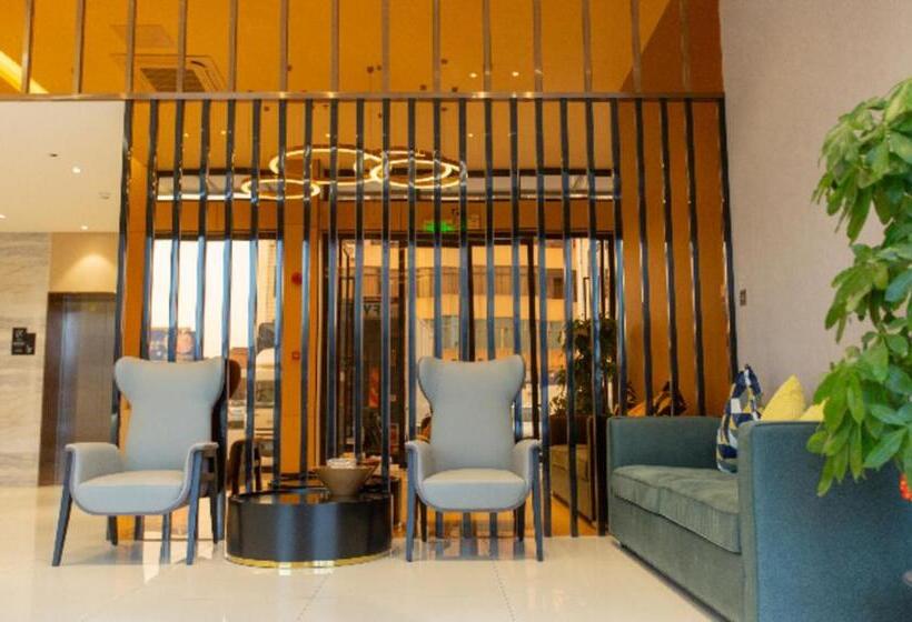 Отель City Comfort Inn Shaoguan Biguiyuan Phoenix City Gold Village