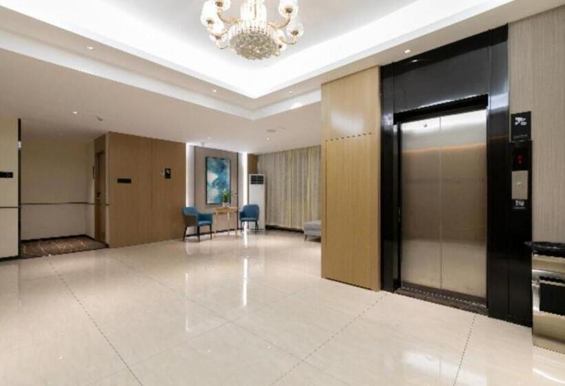 ホテル City Comfort Inn Wuhan Jindi Plaza Luojiagang Metro Station