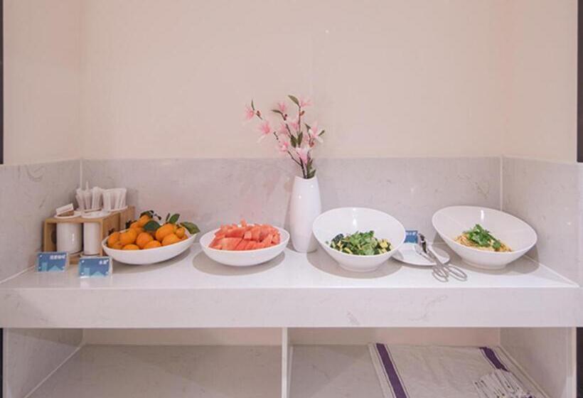 Отель City Comfort Inn Wuzhou Sanqi City Rose Lake Park