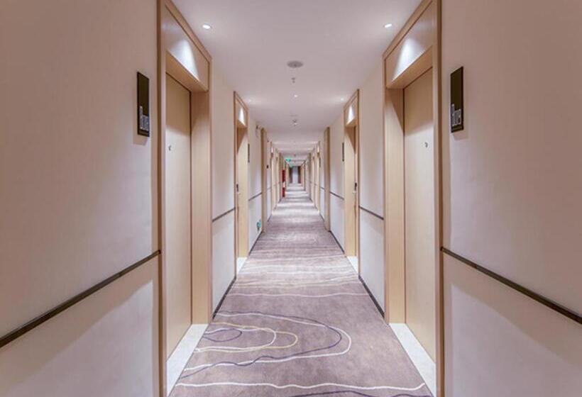 ホテル City Comfort Inn Wuzhou Xijiang Thrid Bridge