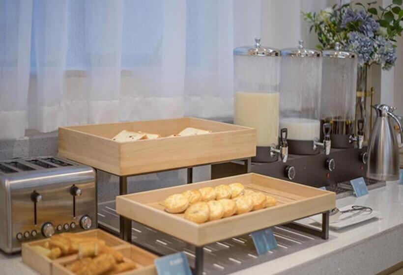 ホテル City Comfort Inn Wuzhou Xijiang Thrid Bridge