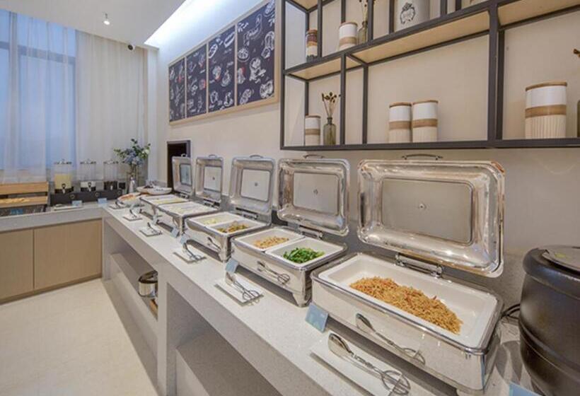 ホテル City Comfort Inn Wuzhou Xijiang Thrid Bridge