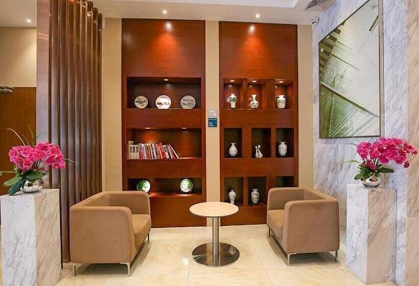 Отель City Comfort Inn Yangjiang Yangxi Renmin Road Triumph Plaza