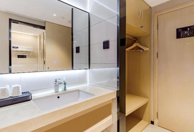 Отель City Comfort Inn Yunfu Xinxing Juncheng Square Second Branch