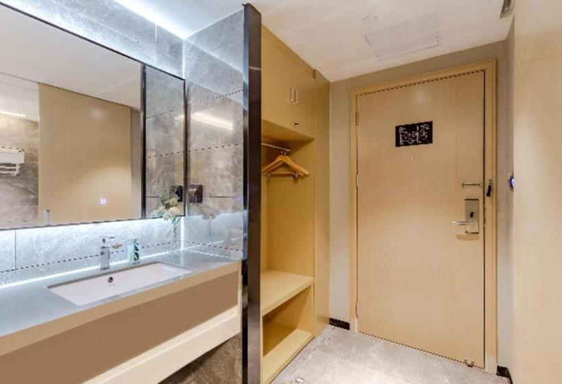 Отель City Comfort Inn Yunfu Xinxing Juncheng Square Second Branch