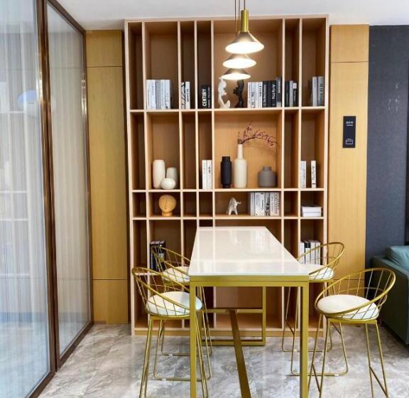 Отель City Comfort Inn Zhanjiang Jinshawan Haitian Yingzhan Plaza