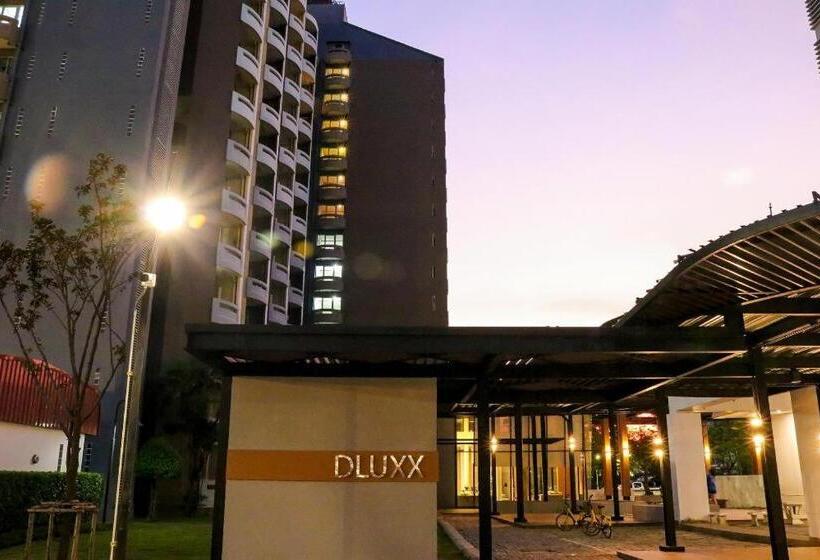ホテル Dluxx Thammasat