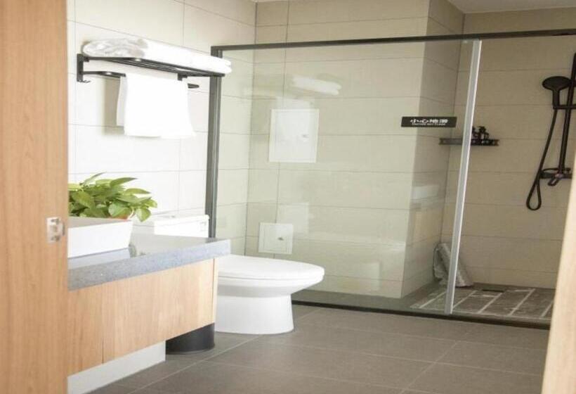 בית מלון כפרי Green Tree Inn Express Inner Mongolia Tongliao Zalute Qi Lubei Town People S Hospital