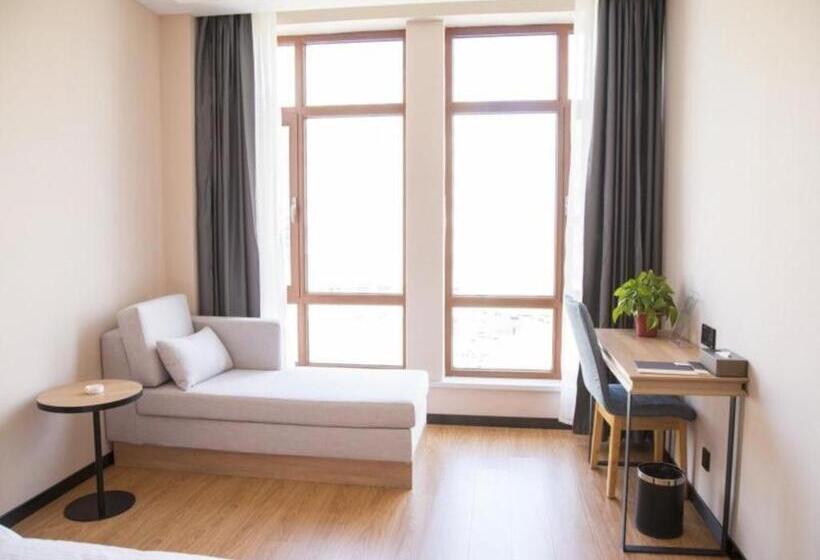 בית מלון כפרי Green Tree Inn Express Inner Mongolia Tongliao Zalute Qi Lubei Town People S Hospital