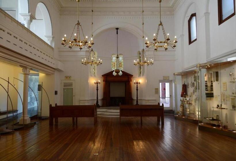 호텔 In The City Urban Living Spaces Cc