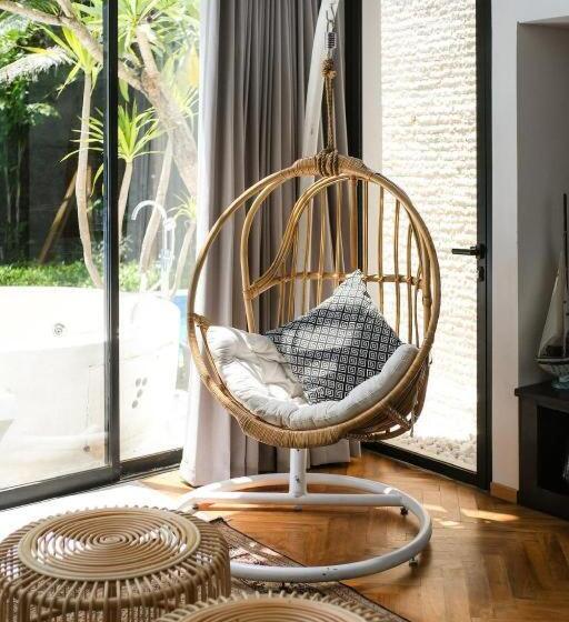 ホテル Inara Villa