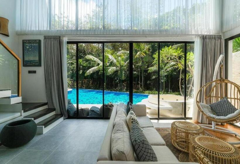 ホテル Inara Villa