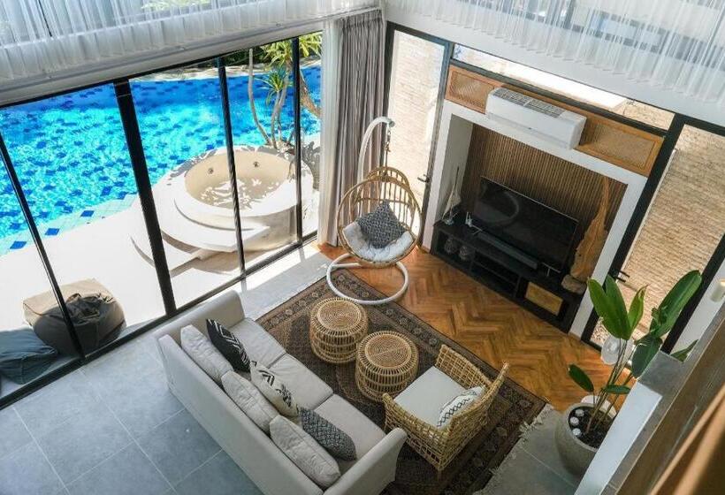 ホテル Inara Villa