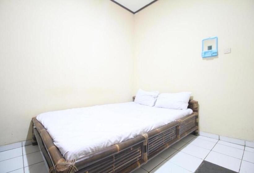 ホテル Jajapin Pondok Wisata Karapyak