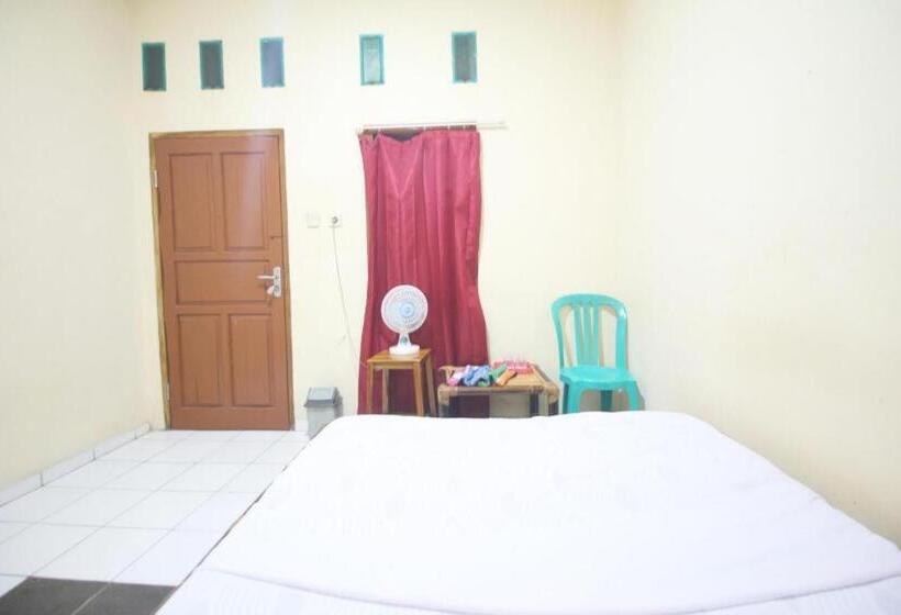 ホテル Jajapin Pondok Wisata Karapyak