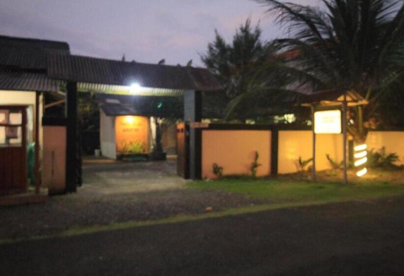 ホテル Jajapin Pondok Wisata Karapyak