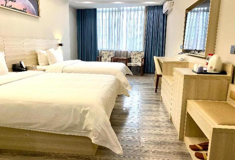 هتل Jtour Inn Maoming Huazhou Beijing Road Railway Station