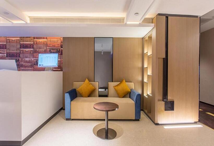 בית מלון כפרי Jtour Inn Nanning East Railway Station