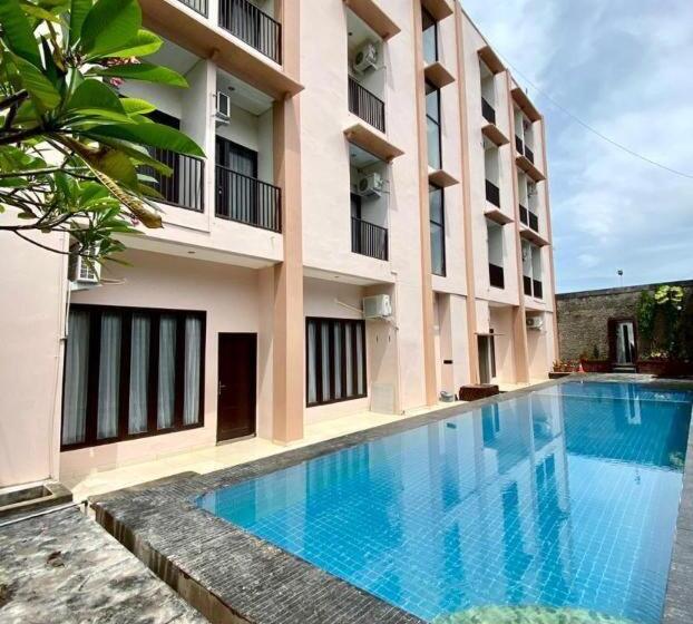 בית מלון כפרי Mireya Sorowako