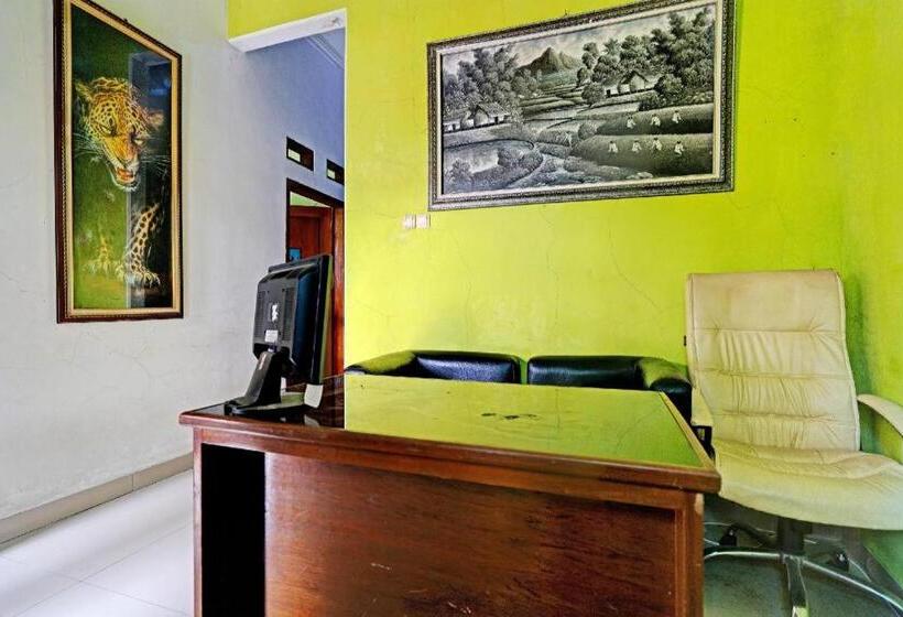 فندق Oyo 91955 Pondokan Cempaka