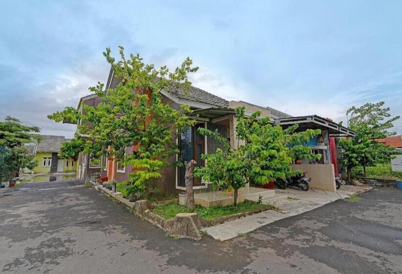 هتل Oyo 91955 Pondokan Cempaka