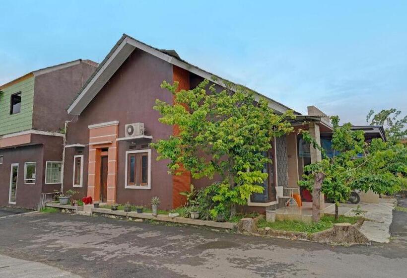 هتل Oyo 91955 Pondokan Cempaka