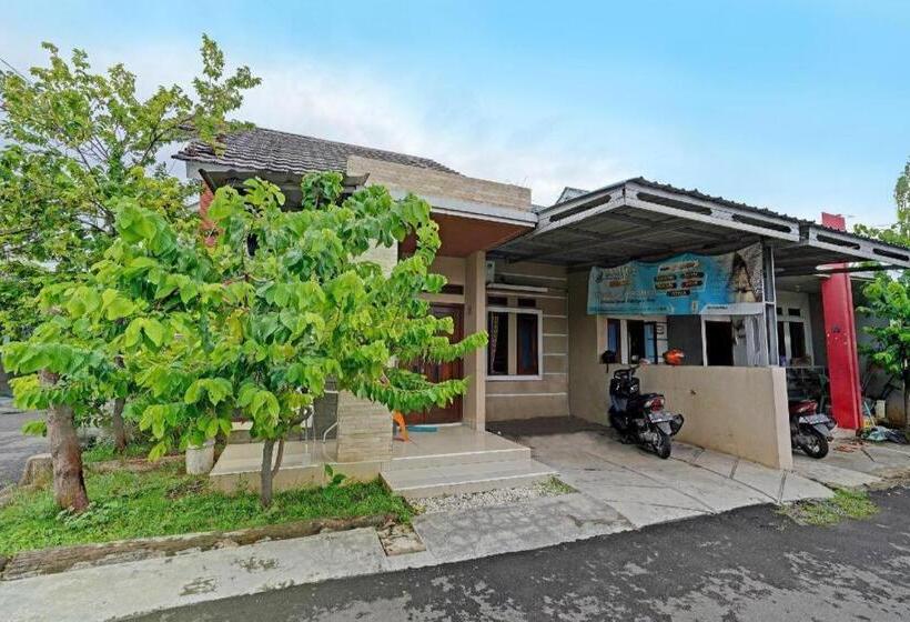 هتل Oyo 91955 Pondokan Cempaka