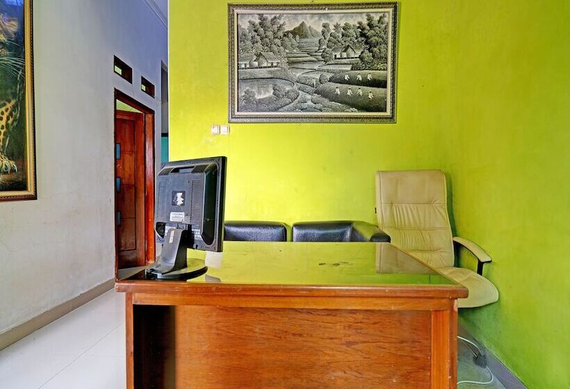 هتل Oyo 91955 Pondokan Cempaka