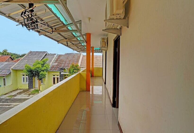 هتل Oyo 91955 Pondokan Cempaka