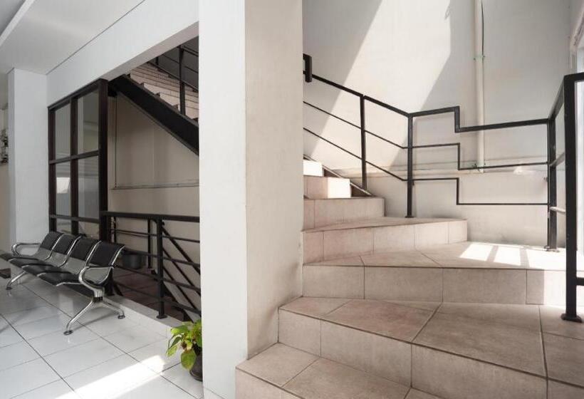 호텔 Pandu Raya Home