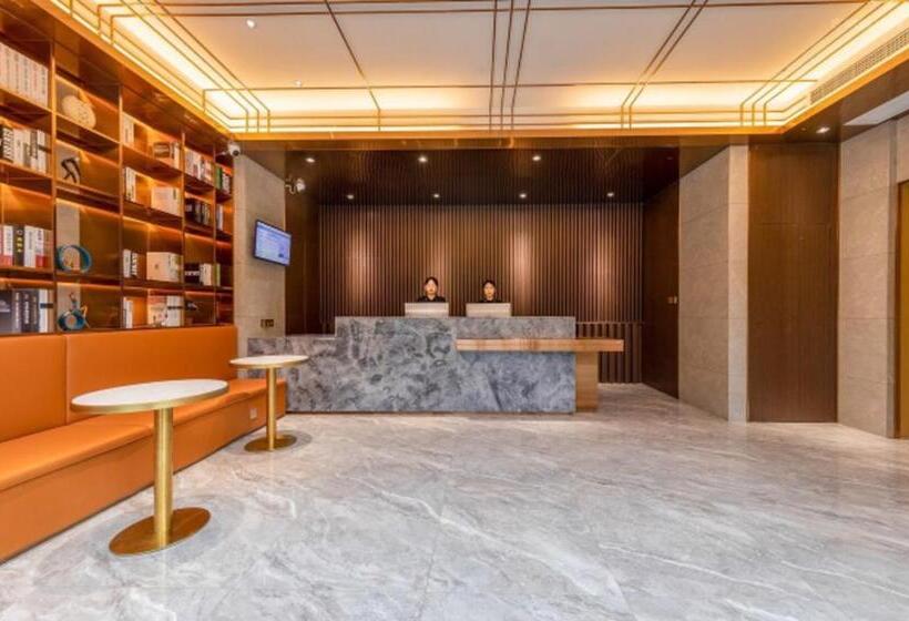 ホテル Poltton International Service Apartment