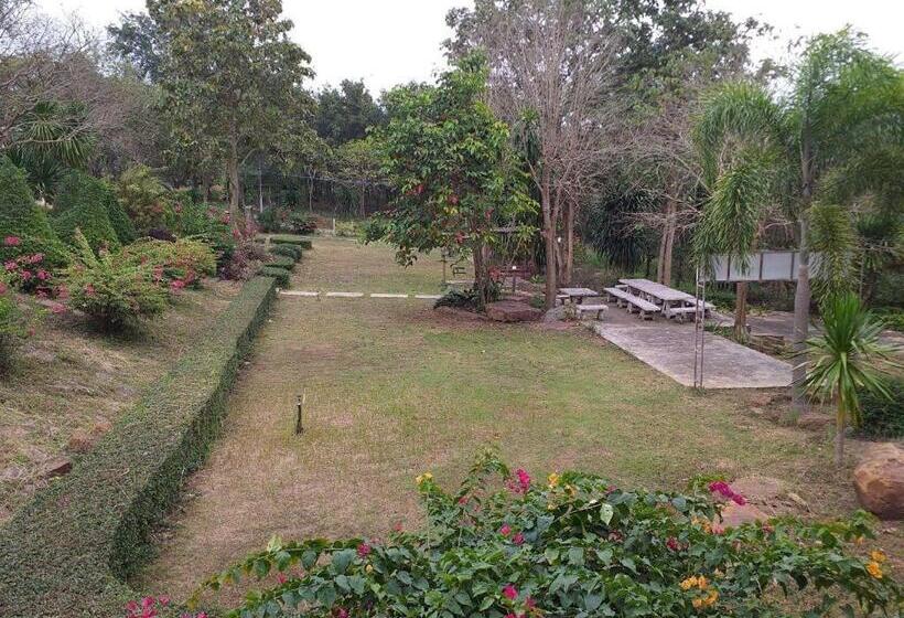 فندق Raisubsomboon Resort