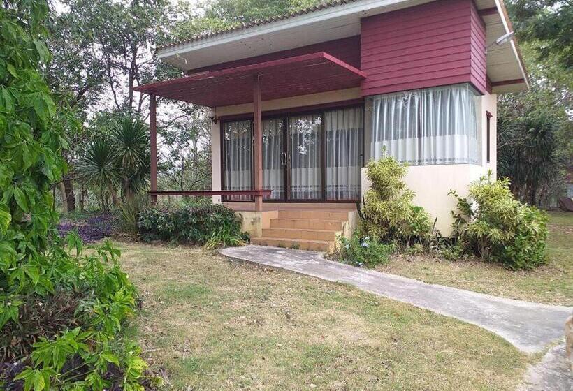 בית מלון כפרי Raisubsomboon Resort