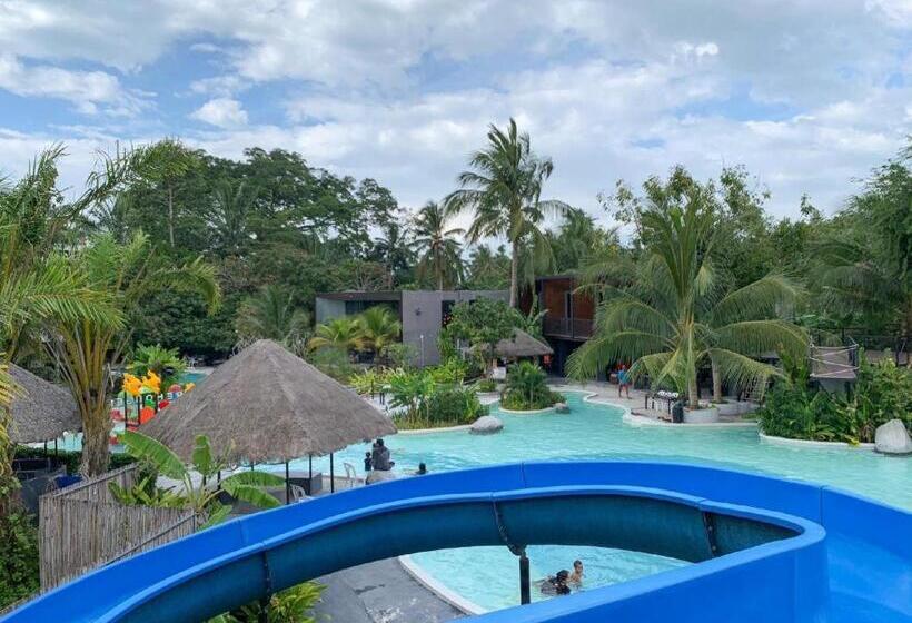 호텔 Warehouse18 Pool Cafe Resort