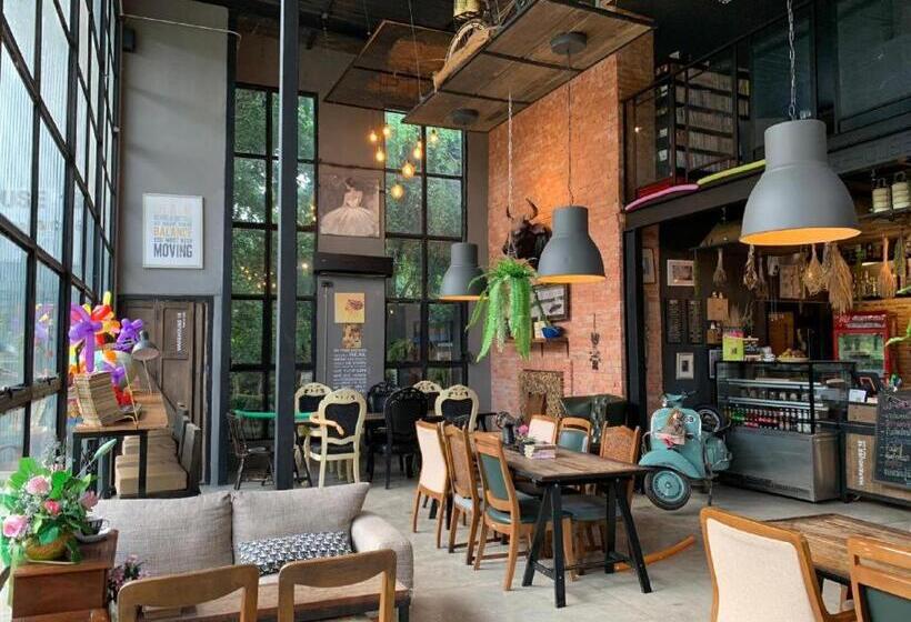 호텔 Warehouse18 Pool Cafe Resort