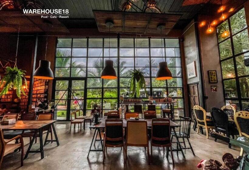 호텔 Warehouse18 Pool Cafe Resort