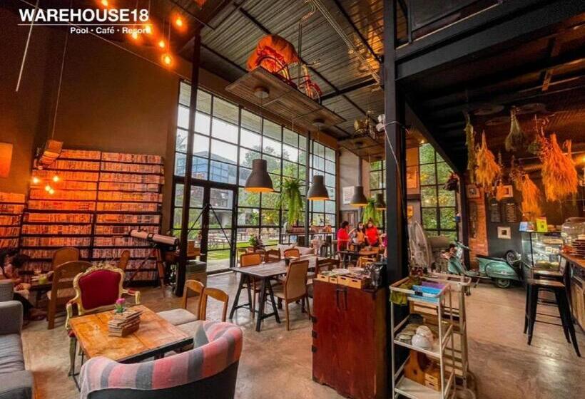 호텔 Warehouse18 Pool Cafe Resort