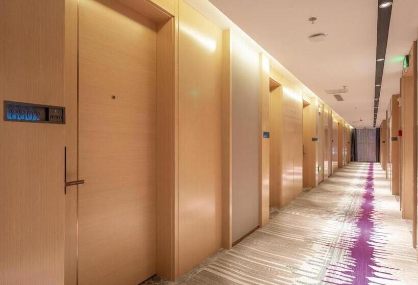 Lavande Hotel Anshan City Center