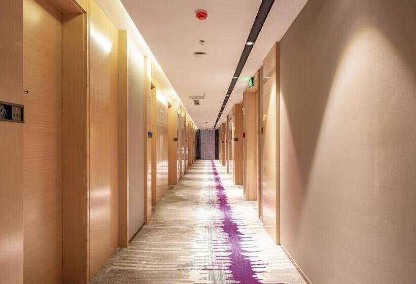 Lavande Hotel Anshan City Center