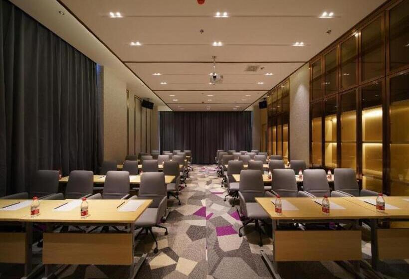 Lavande Hotel Anshan City Center