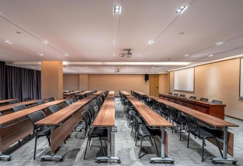 Lavande Hotel Chaozhou Fortune Center Lin Street