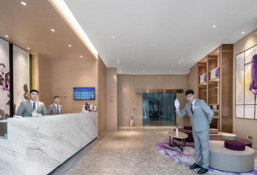 Lavande Hotel Duyun Dashizi Wenfeng Park