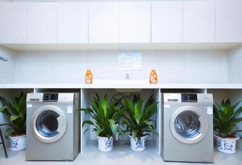 Lavande Hotel Shaoguan Bainian East Street Fengcai Building