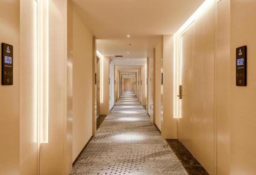 Lavande Hotel Yantai Laiyang City Center