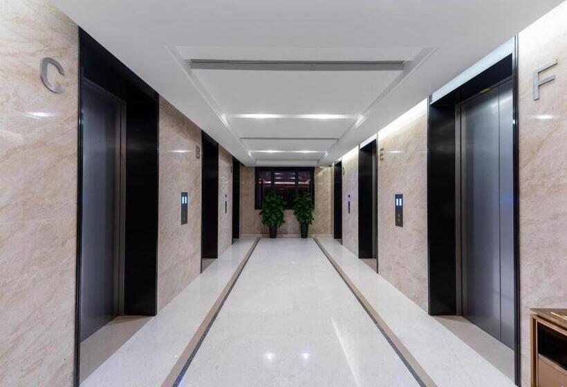 Lavande Hotel Zhengzhou Hanghai East Road Jingkai Center Square Metro Station