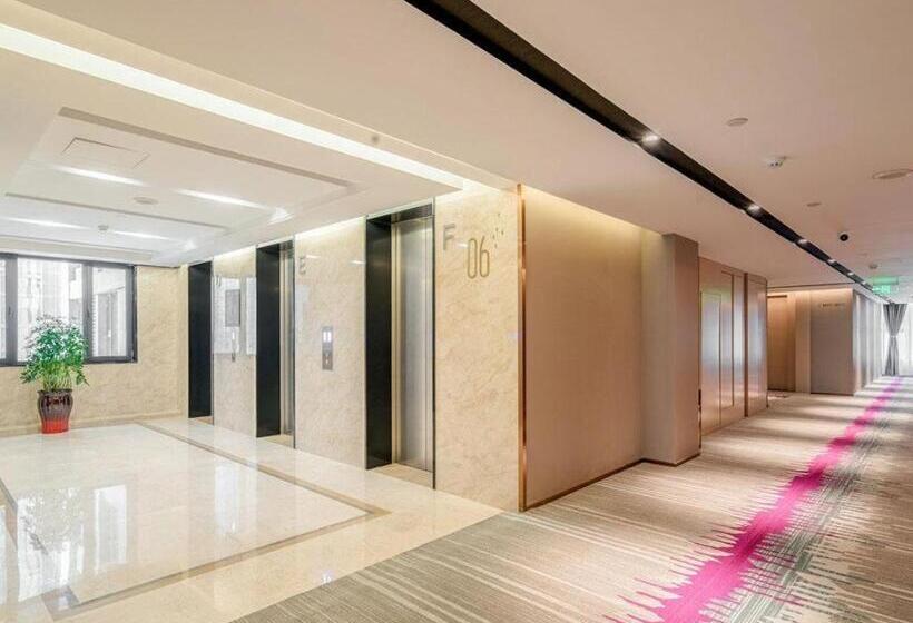 Lavande Hotel Zhengzhou Hanghai East Road Jingkai Center Square Metro Station