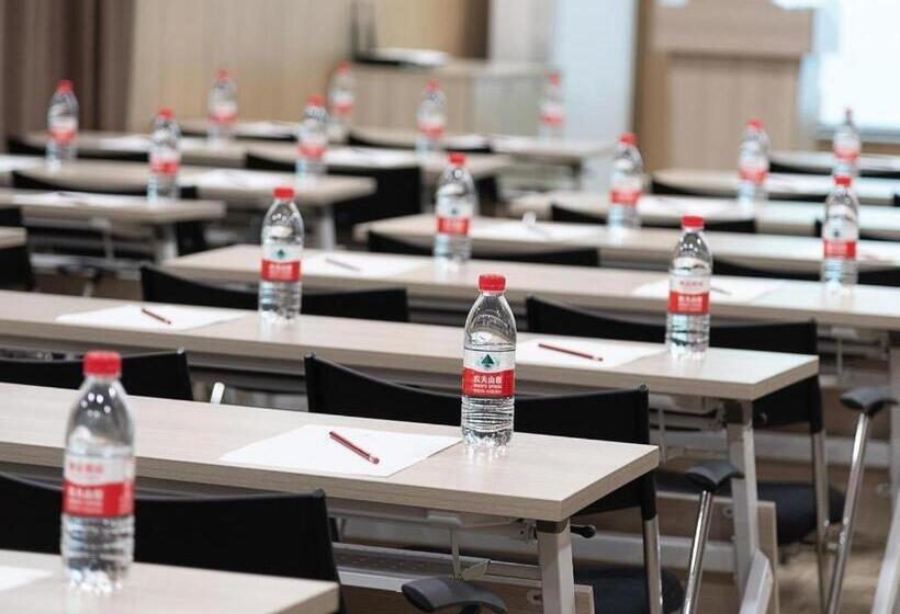 Lavande Hotel Zhongshan Shiqi Daxinxinduhui North Zhongshan Station